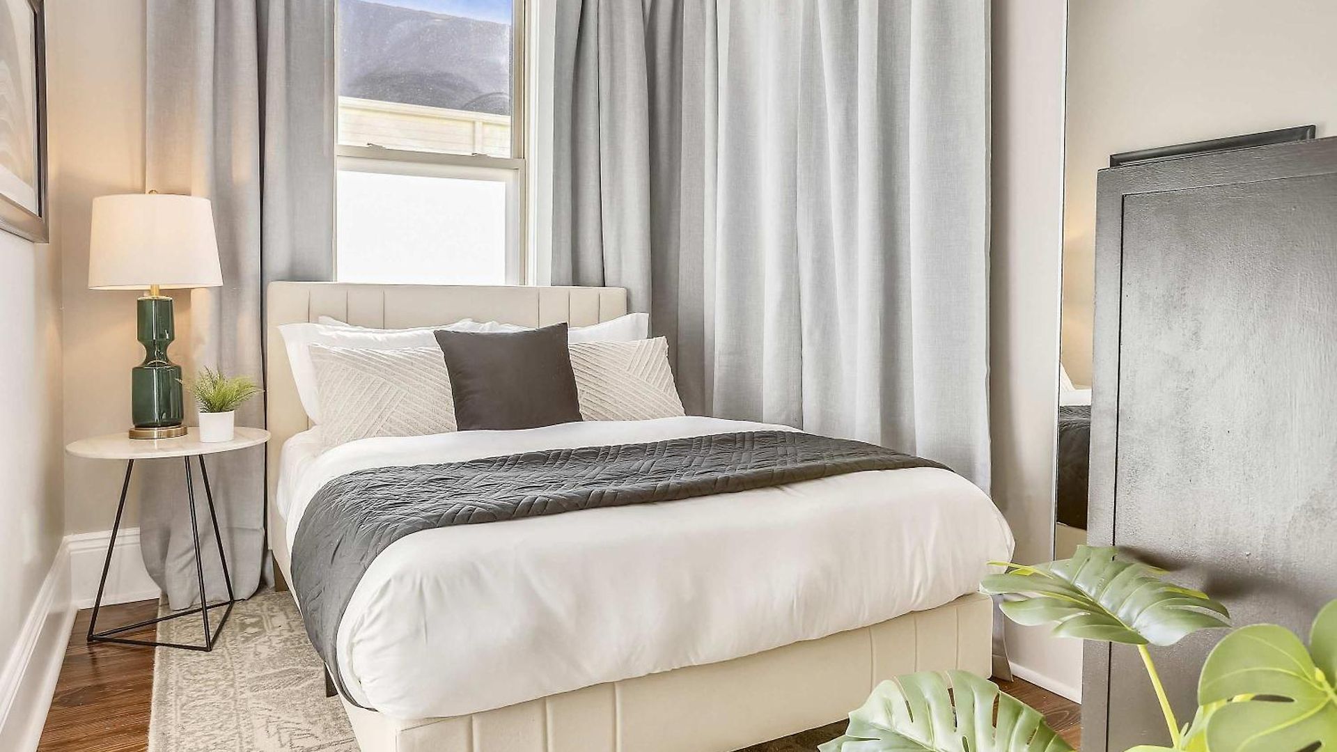 Luxe With Back Patio Near Frenchmen *