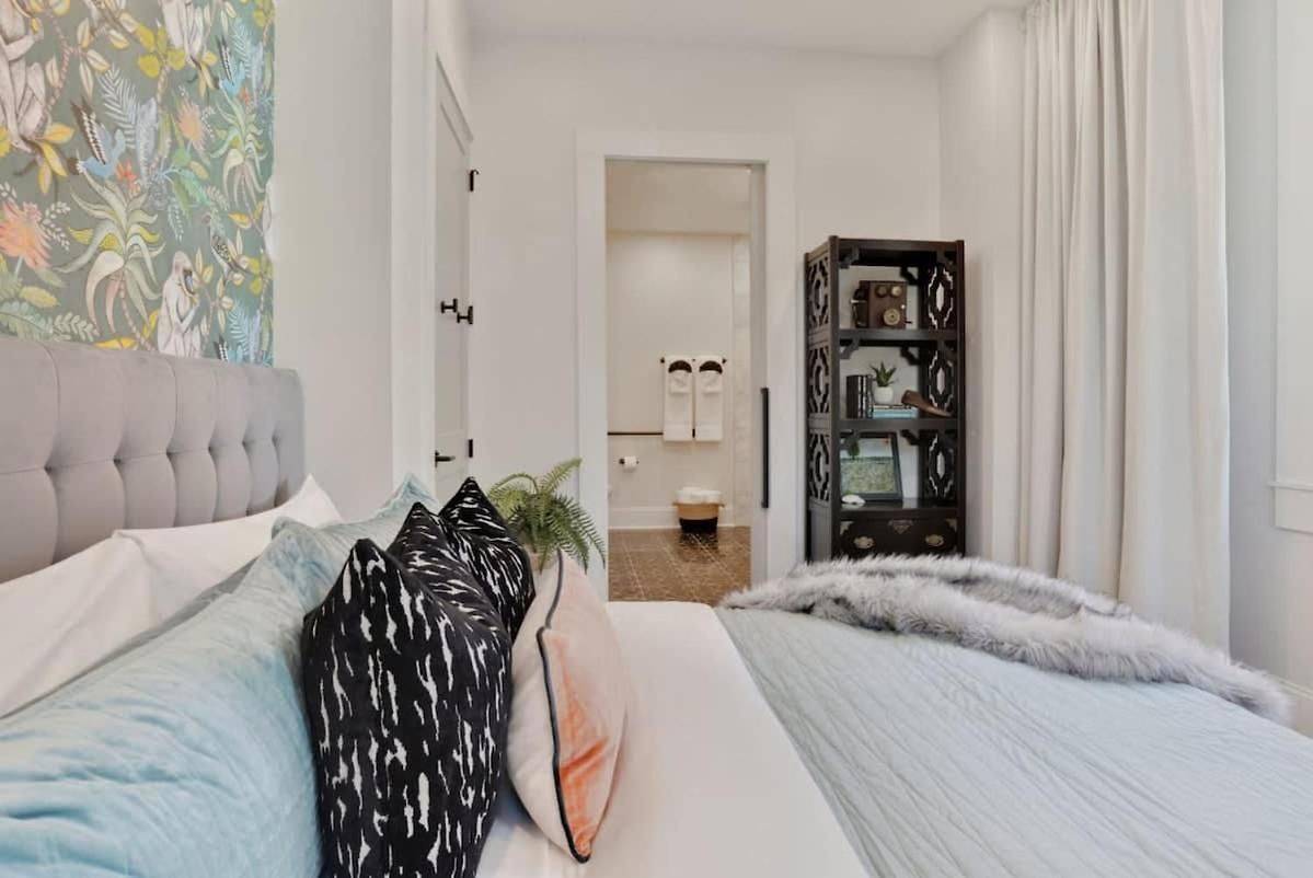 Luxe Sunlit Heated Pool & Near Cbd New Orleans