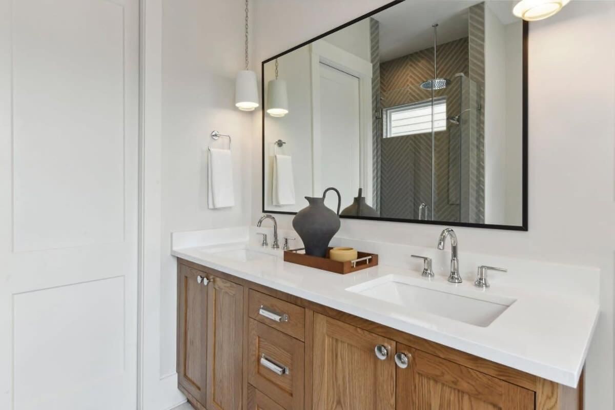 New Luxury Heated Pool & New Orleans