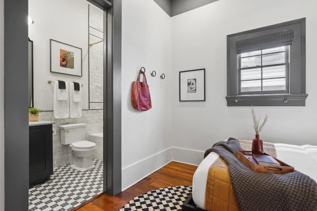 Holiday home 5 Bedroom Designer On Magazine Pool & New Orleans