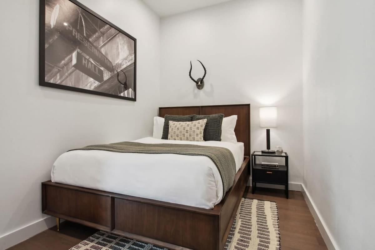 Lower Garden District Luxury Combo Pool & Hottub Holiday home *