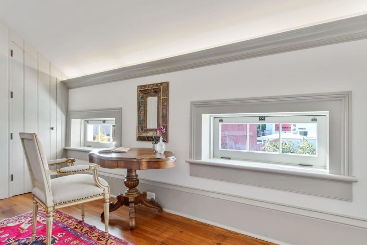 Elegant Cbd With Courtyard & Balcony *