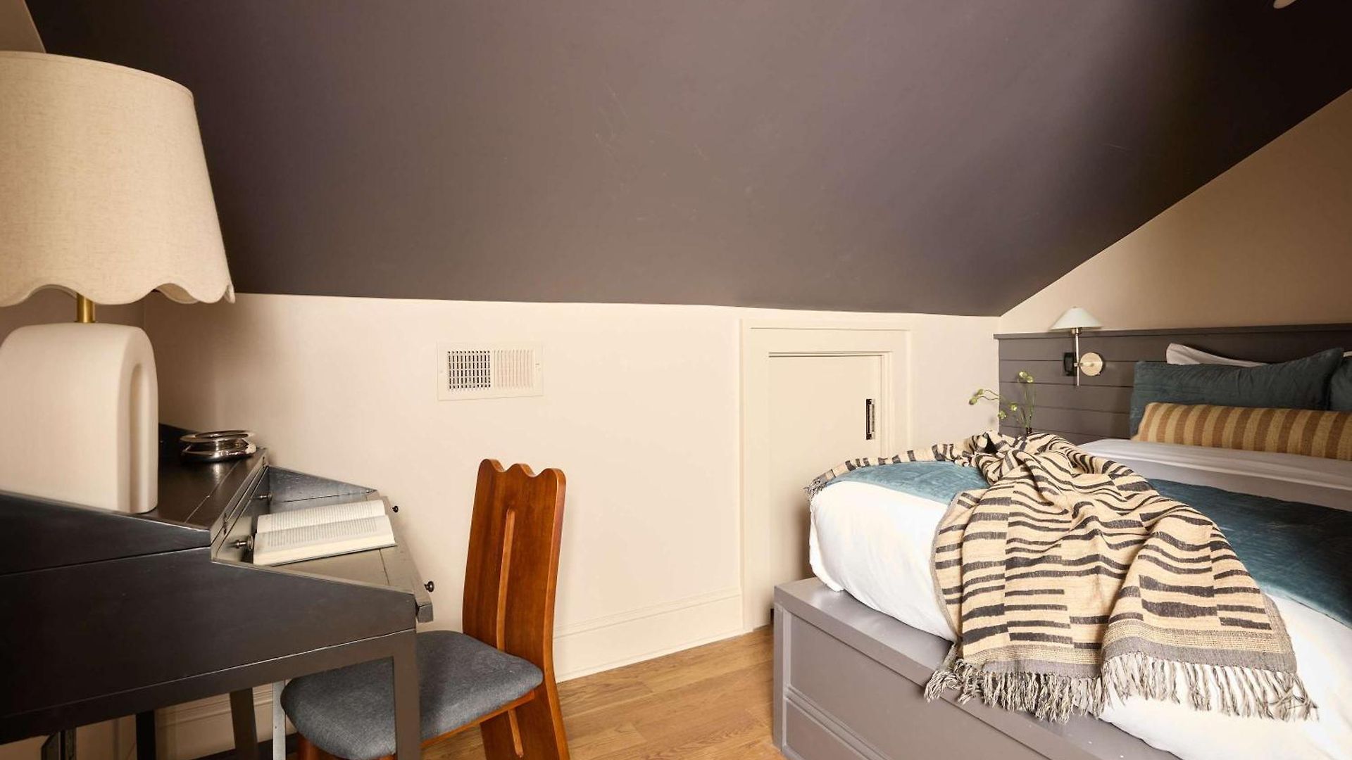Remodeled Magazine Oasis Shared Heated Pool&spa Holiday home