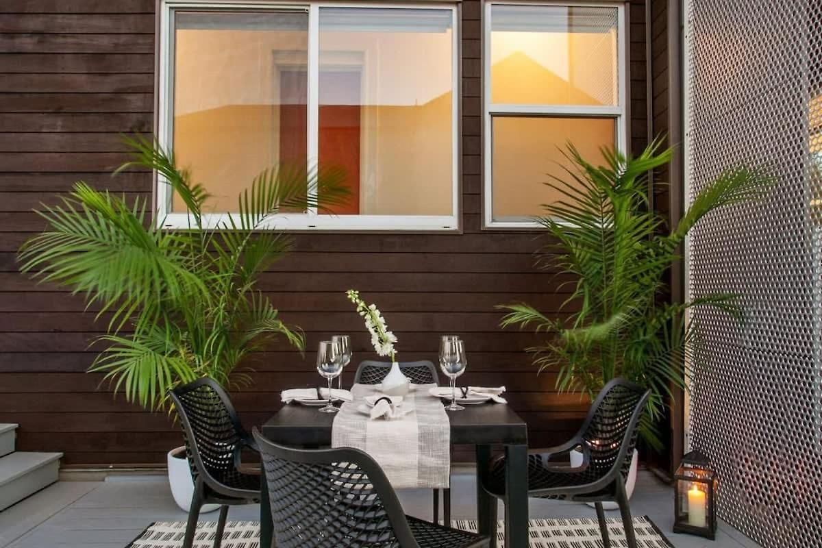 Holiday home Contemporary Hot Tub And Rooftop Deck New Orleans