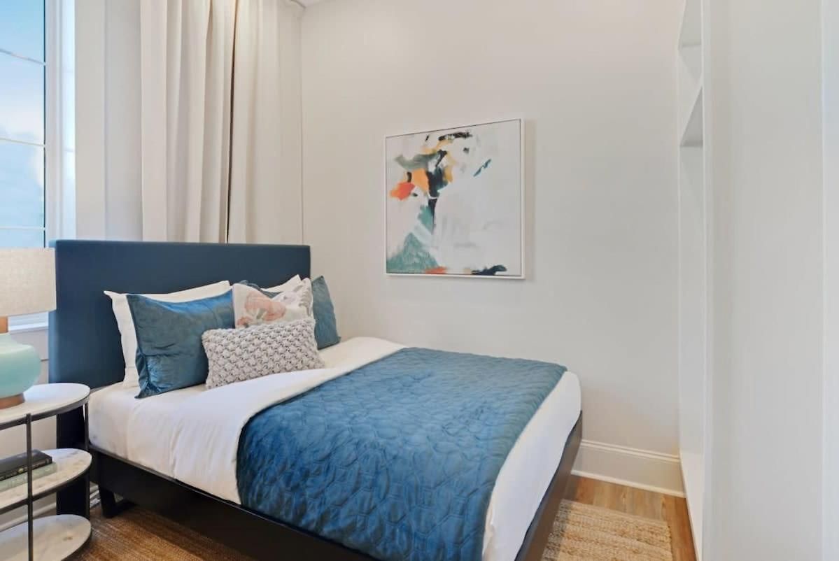Luxe Sunlit Heated Pool & Near Cbd Holiday home