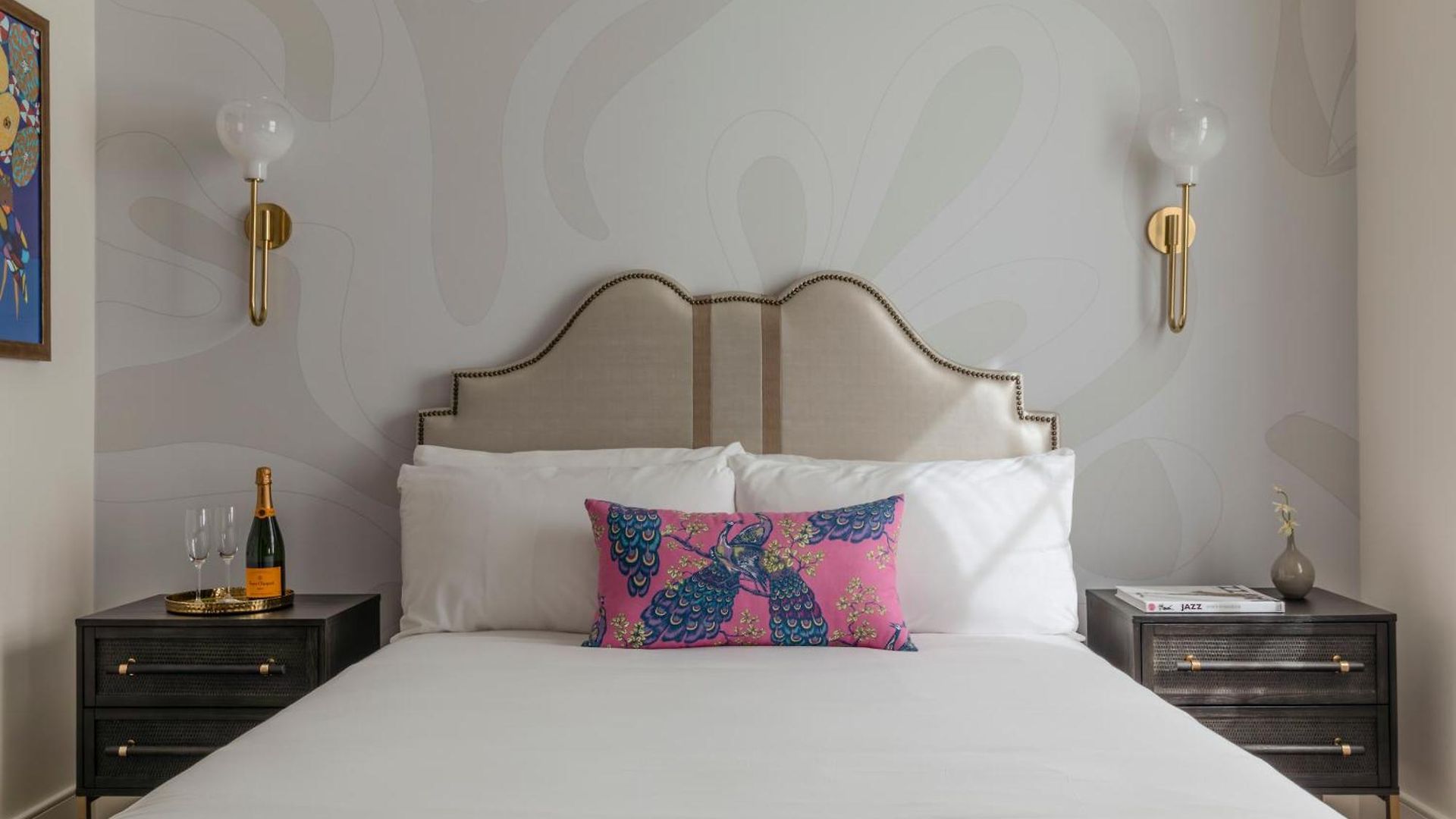 The Monarch Hotel, Hq Collection Hotel