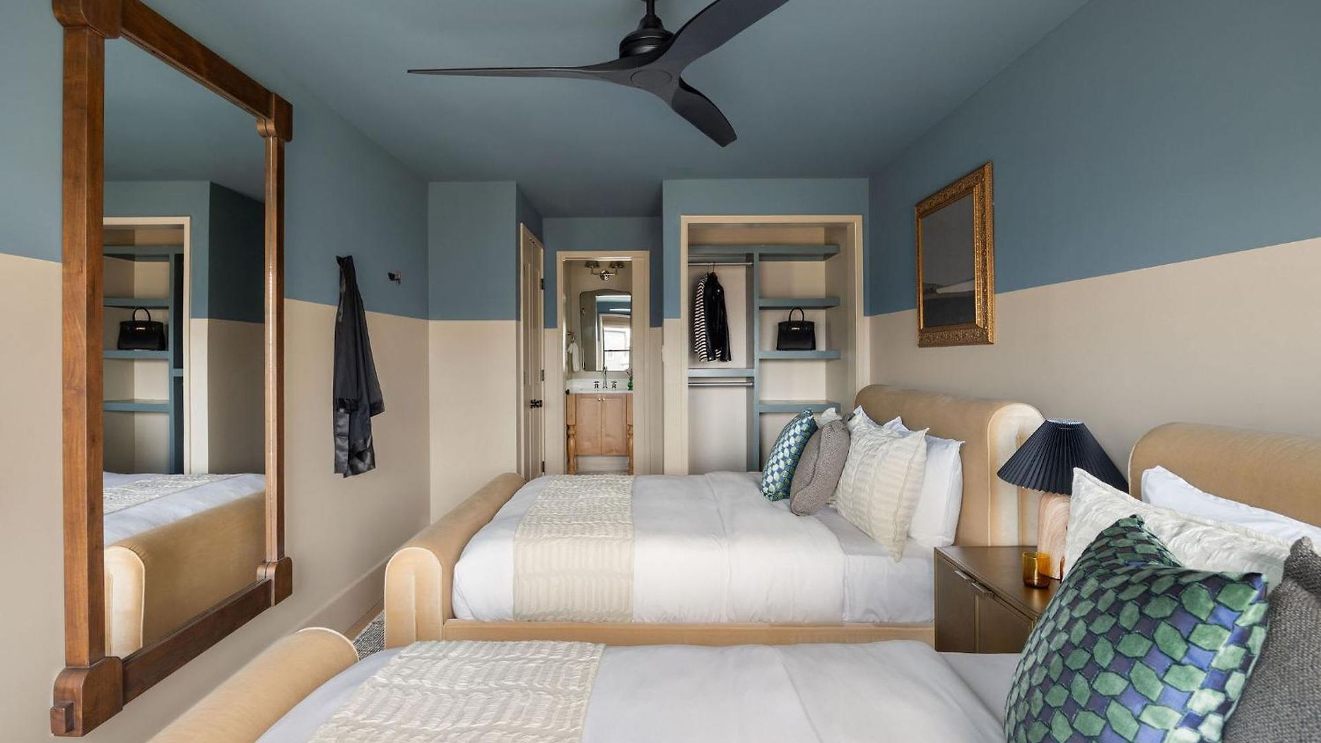 Modern New Homes Heated Pools And Spas Holiday home