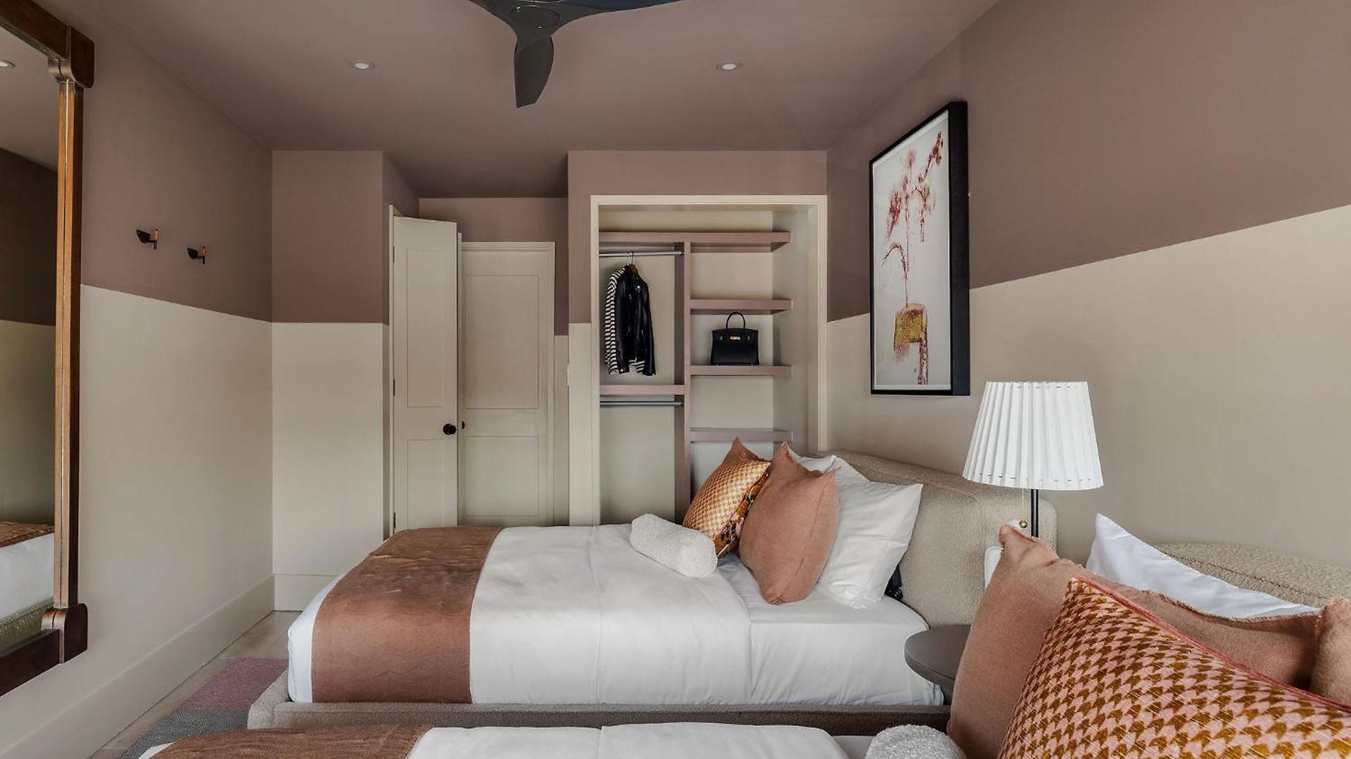 Holiday home Luxury New Heated Pool And *