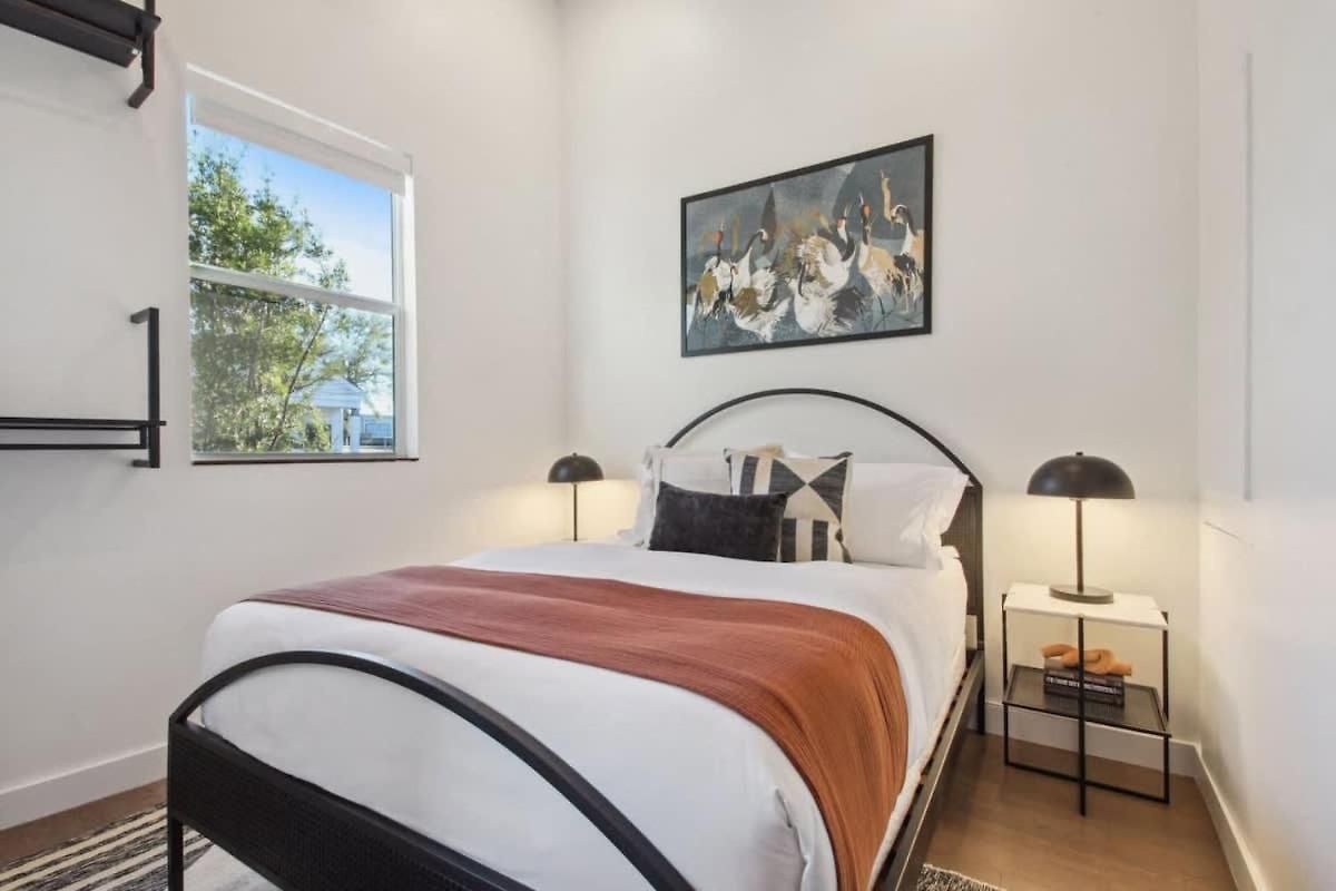 Lower Garden District Luxury Combo Pool & Hottub *