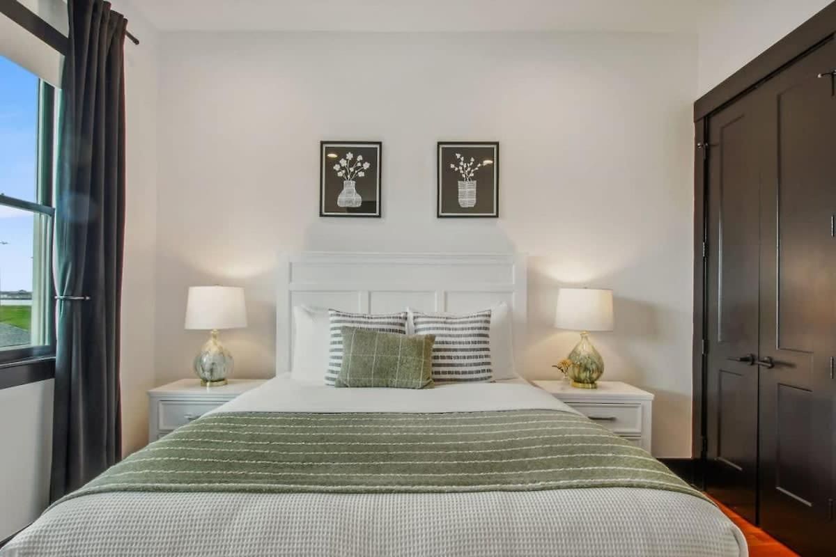 Deluxe Modern Heated Pool & Game Holiday home New Orleans