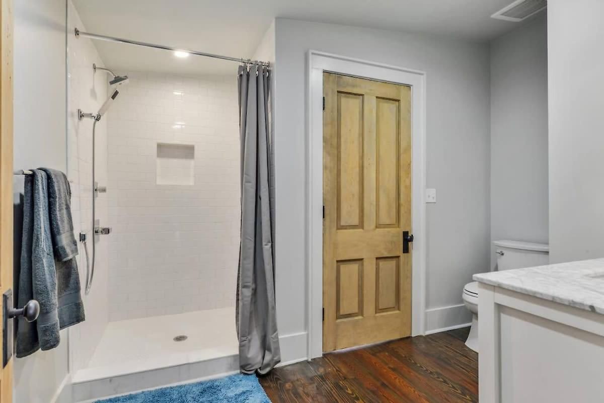 Contemporary Designer Near French Quarter