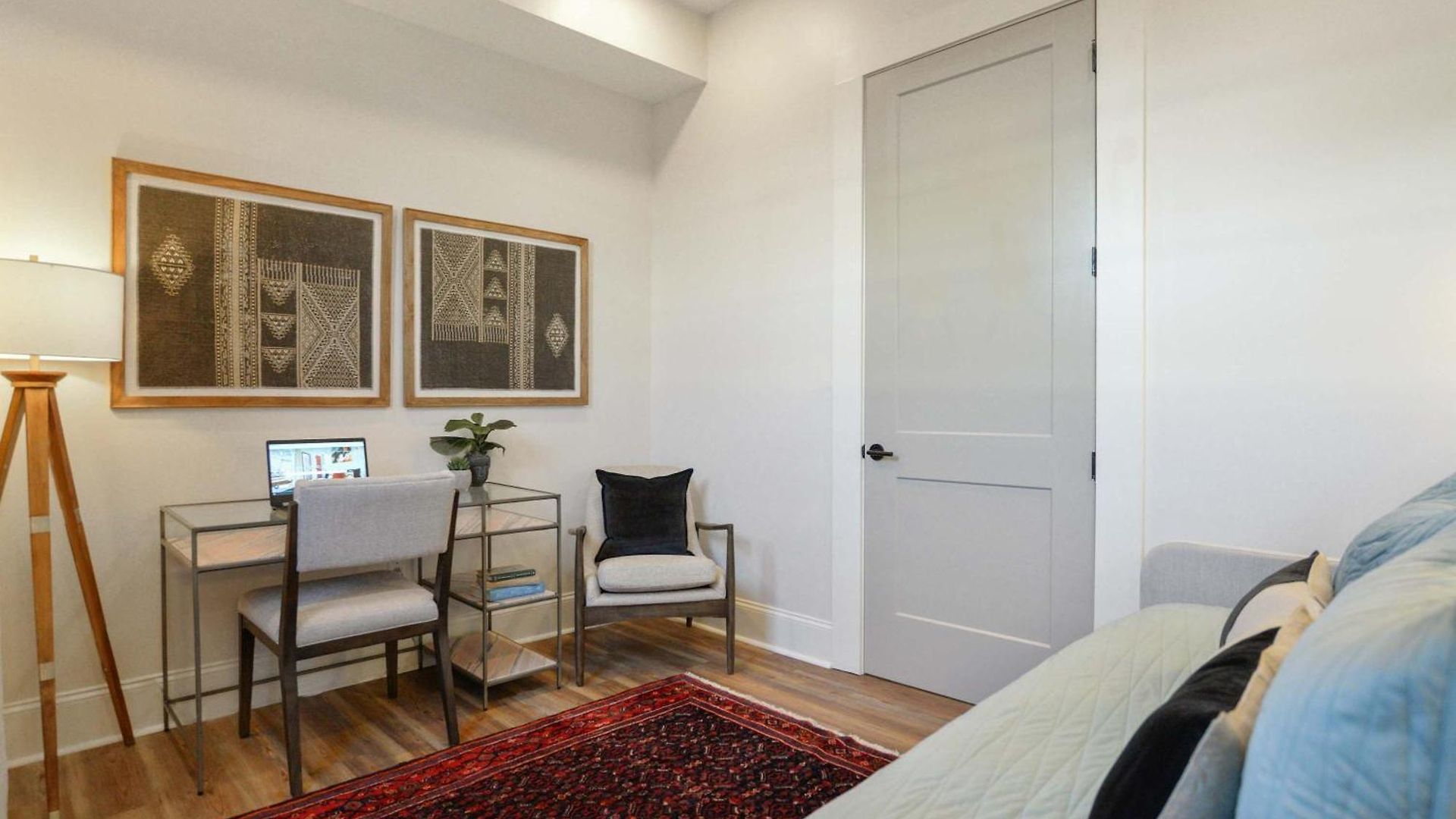 Luxe Sunlit Heated Pool & Near Cbd Holiday home *