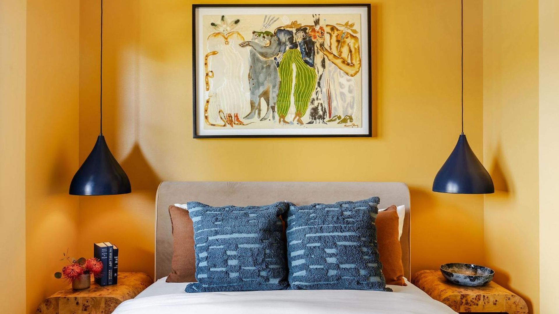 Chic Nola Heated Pool & Holiday home