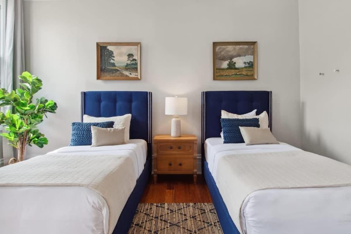 Bed & Breakfast Opulent Expansive Unit Heated Pool And 4*