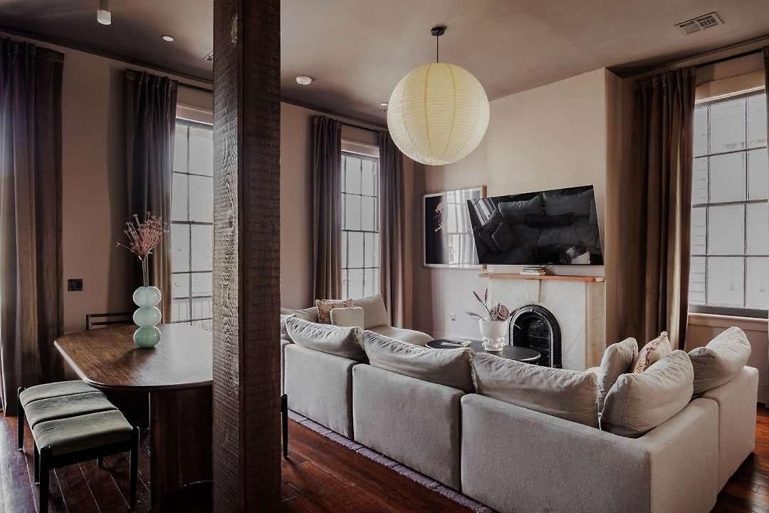 Remodeled Magazine Oasis Shared Heated Pool&spa Holiday home