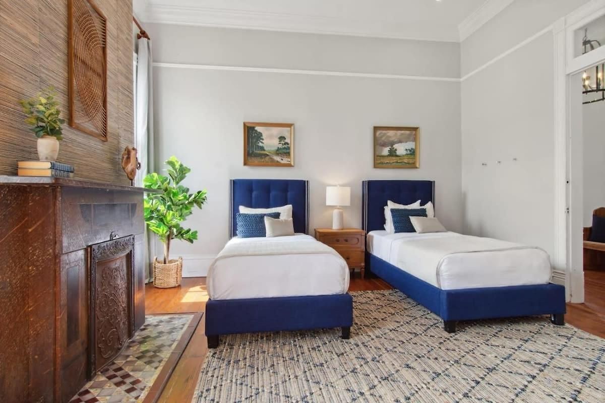 Opulent Expansive Unit Heated Pool And New Orleans