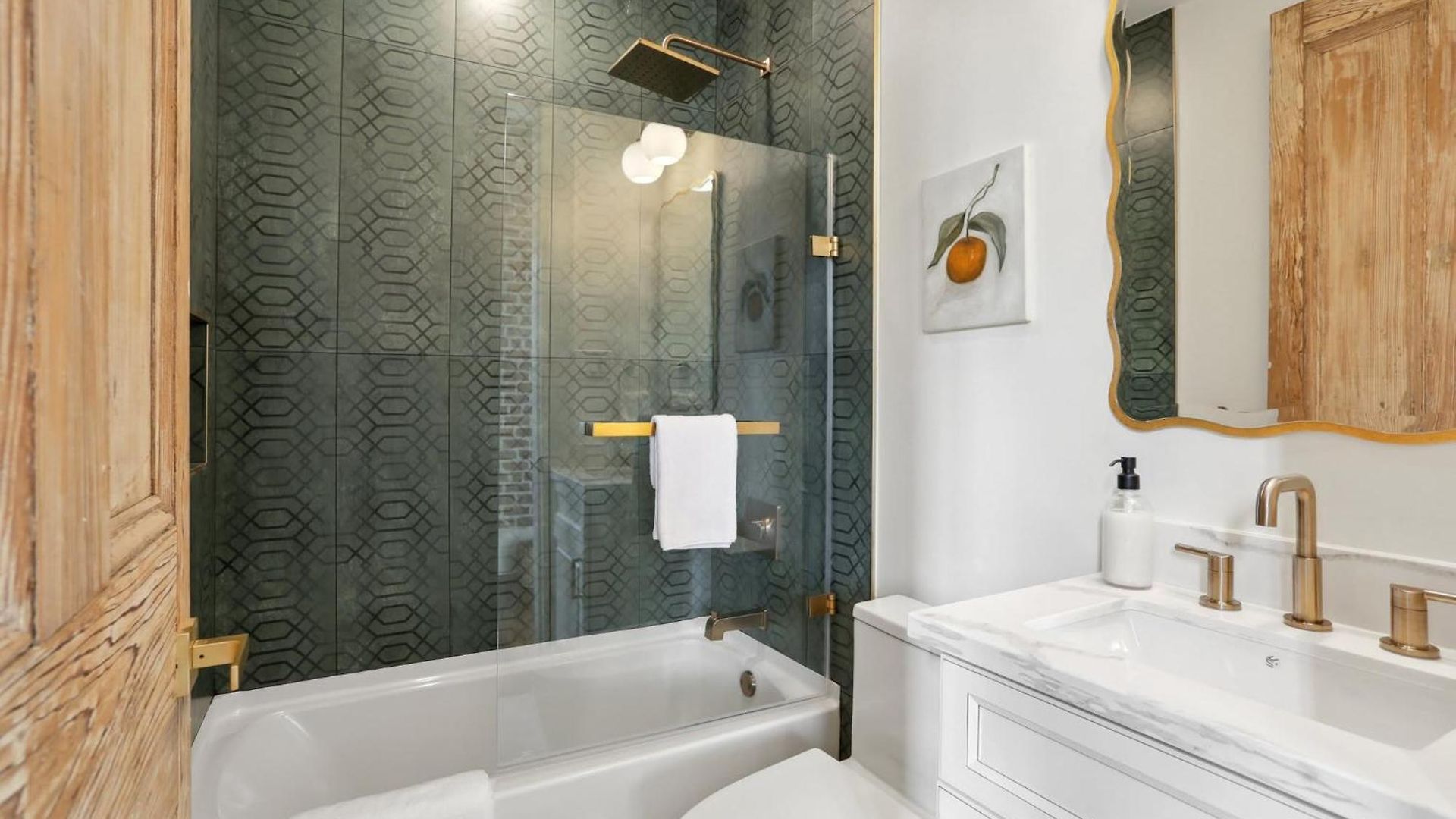 Holiday home 10 Bed & 10 Bath Luxury Cbd - Private Pool *