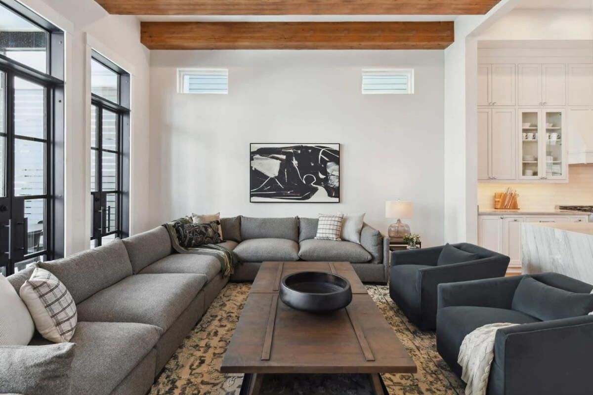 New Luxury Heated Pool & New Orleans