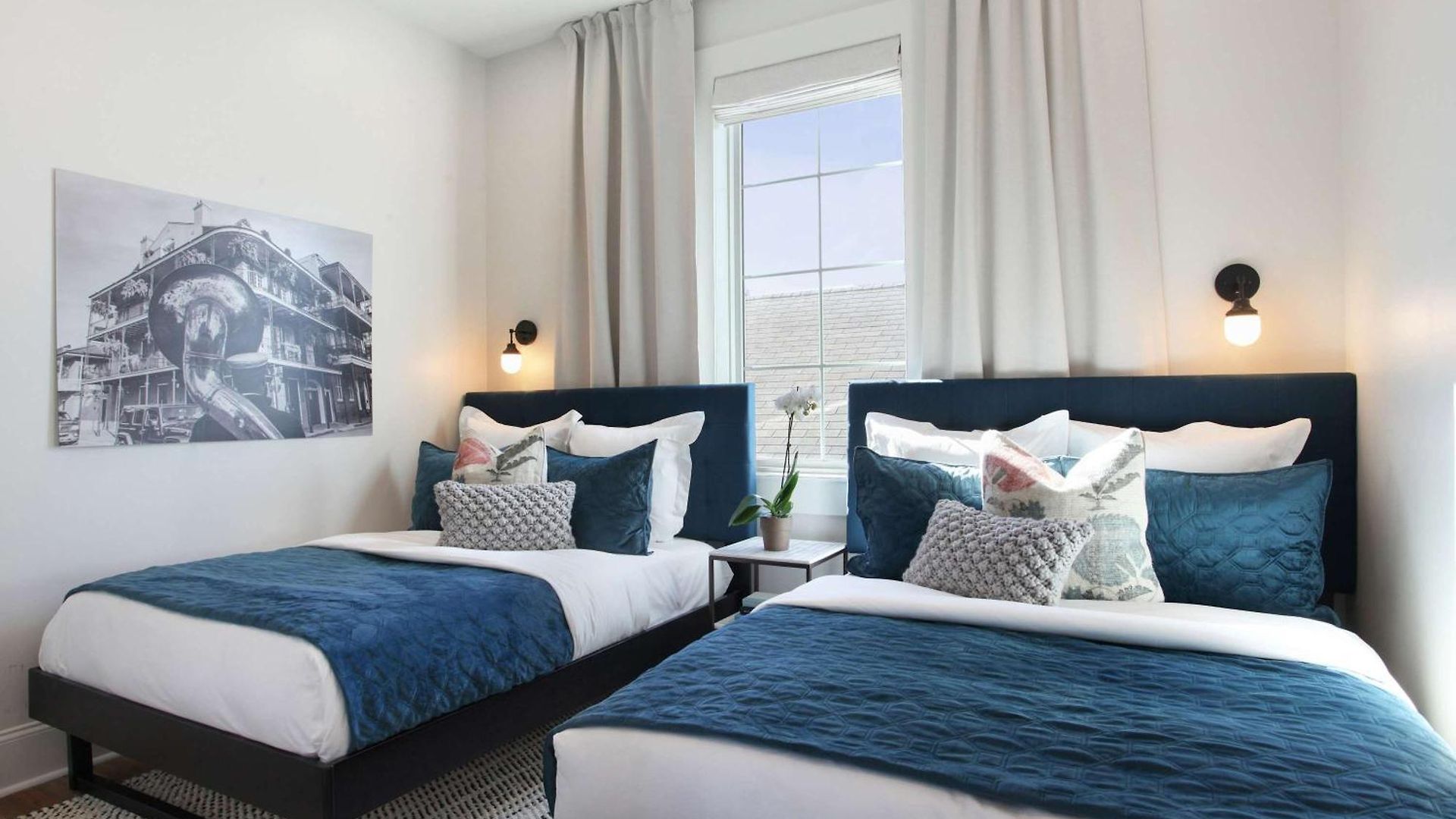 Luxe 19br Combo & Private Backyard With Pool Holiday home New Orleans