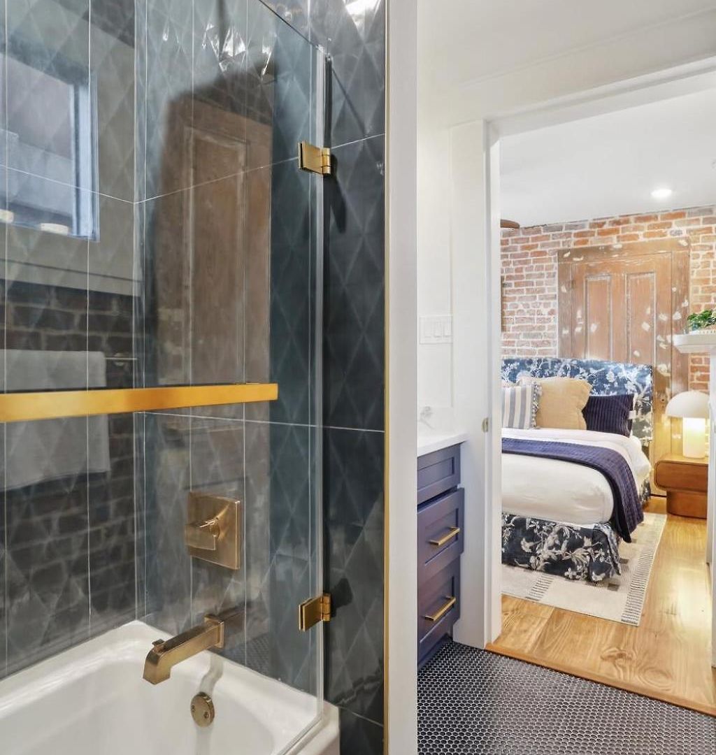 10 Bed & 10 Bath Luxury Cbd - Private Pool Holiday home *