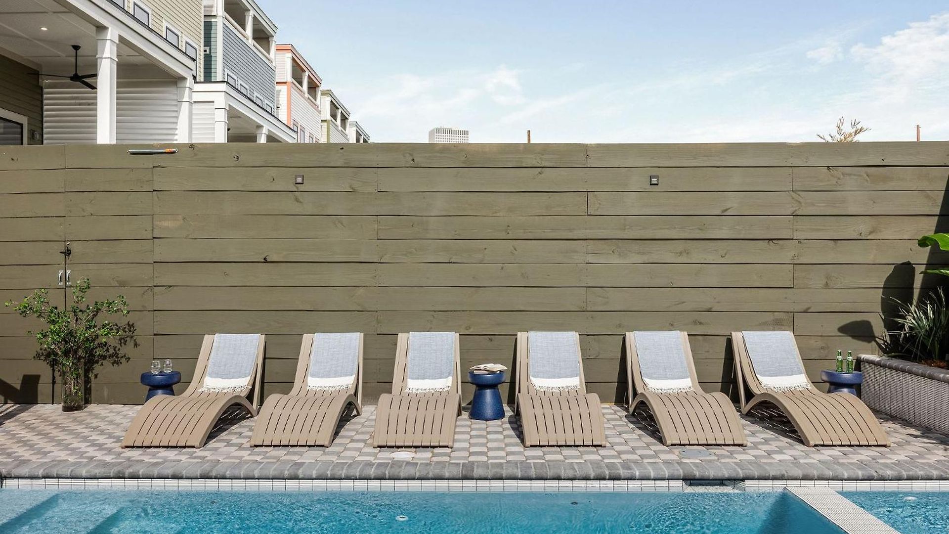 Modern New Homes Heated Pools And Spas New Orleans