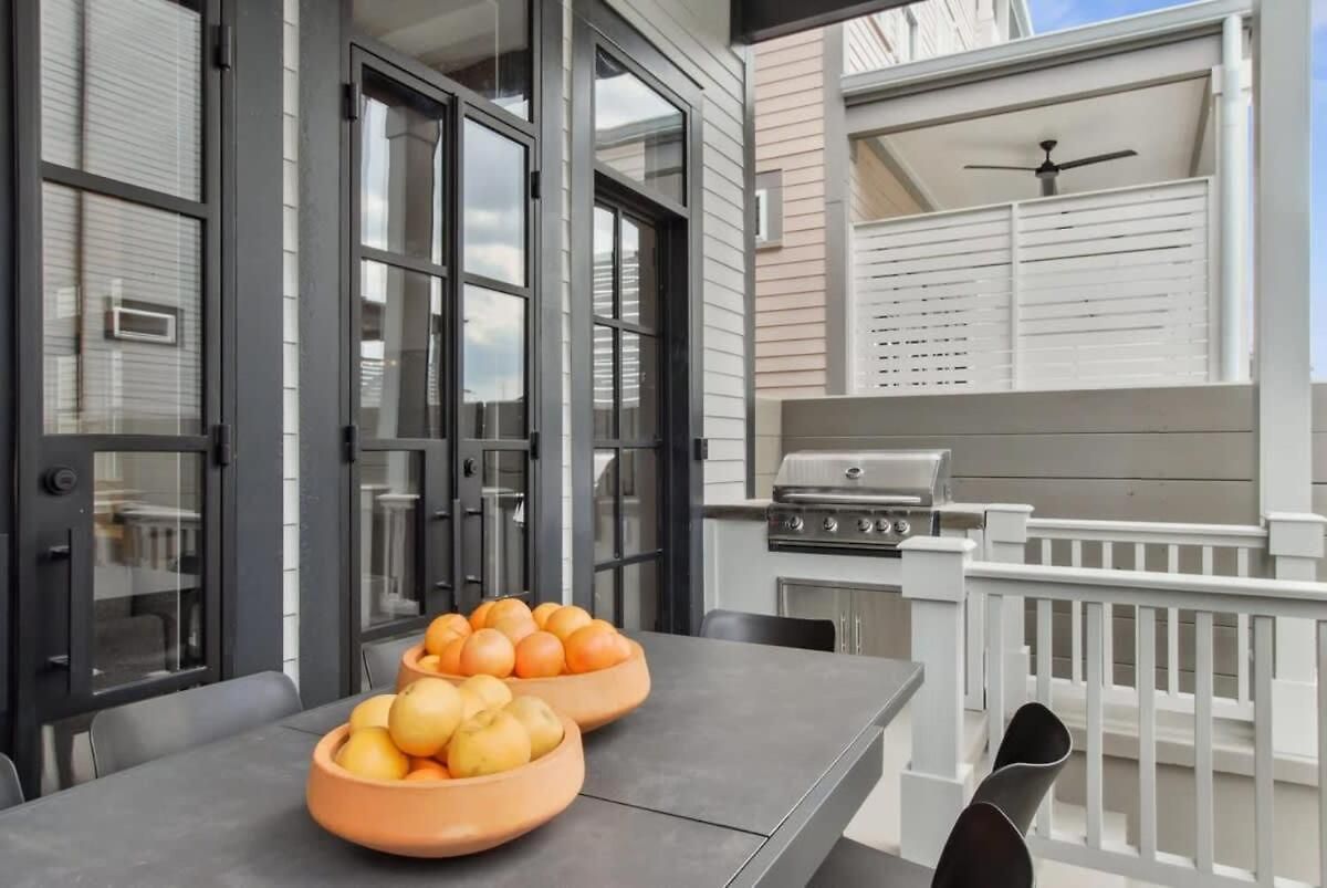 Holiday home New Luxury Heated Pool & New Orleans