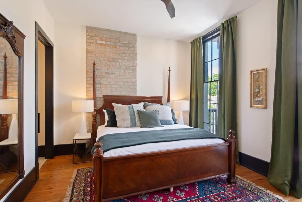 Spacious Nola Combo 2 Units & Shared Pool *