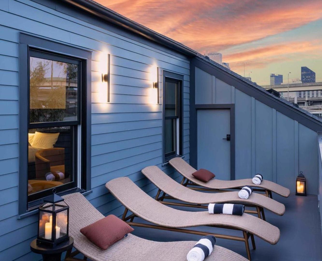 Designer 1 Block To Magazine Heated Pool&spa
