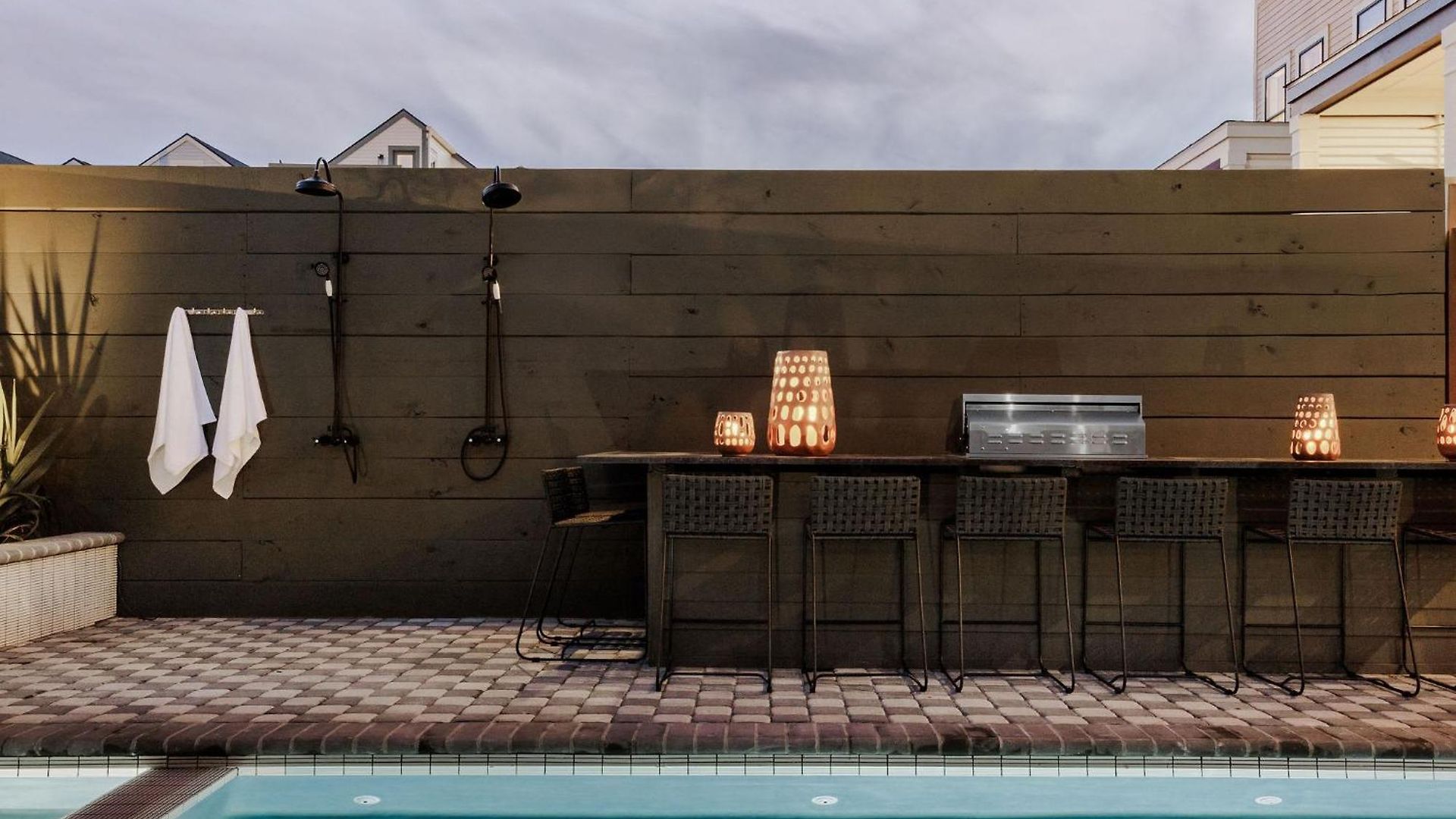 Luxury New Heated Pool And *