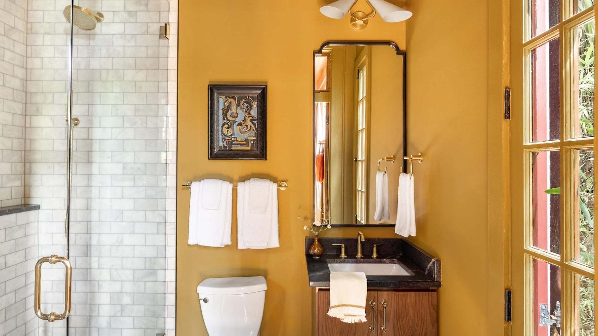 Boutique 9br With Pool Steps From French Q *