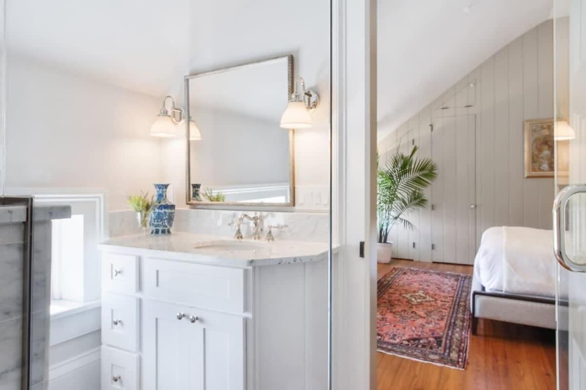 Holiday home Historic Cbd Townhomes With Courtyard