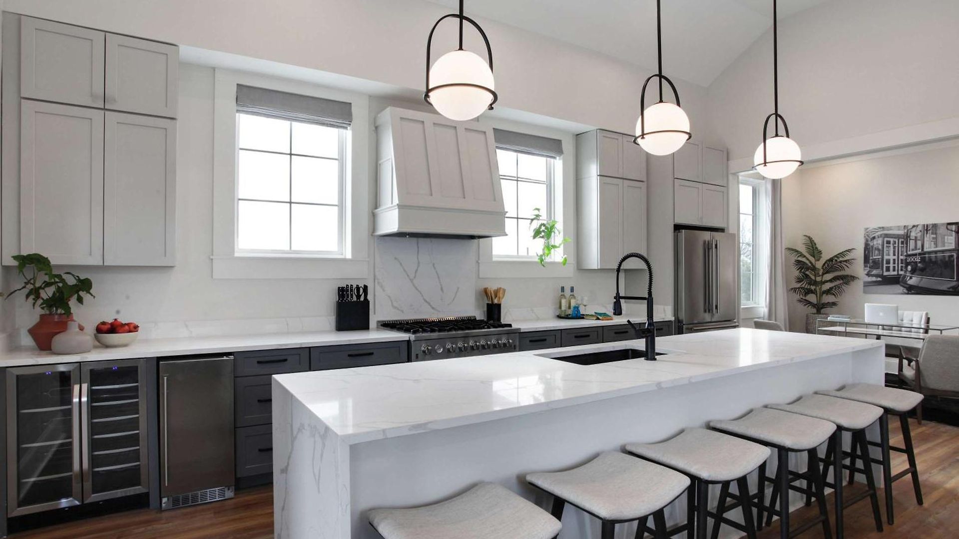 14br Downtown Combo & Shared Seasonal Pool *