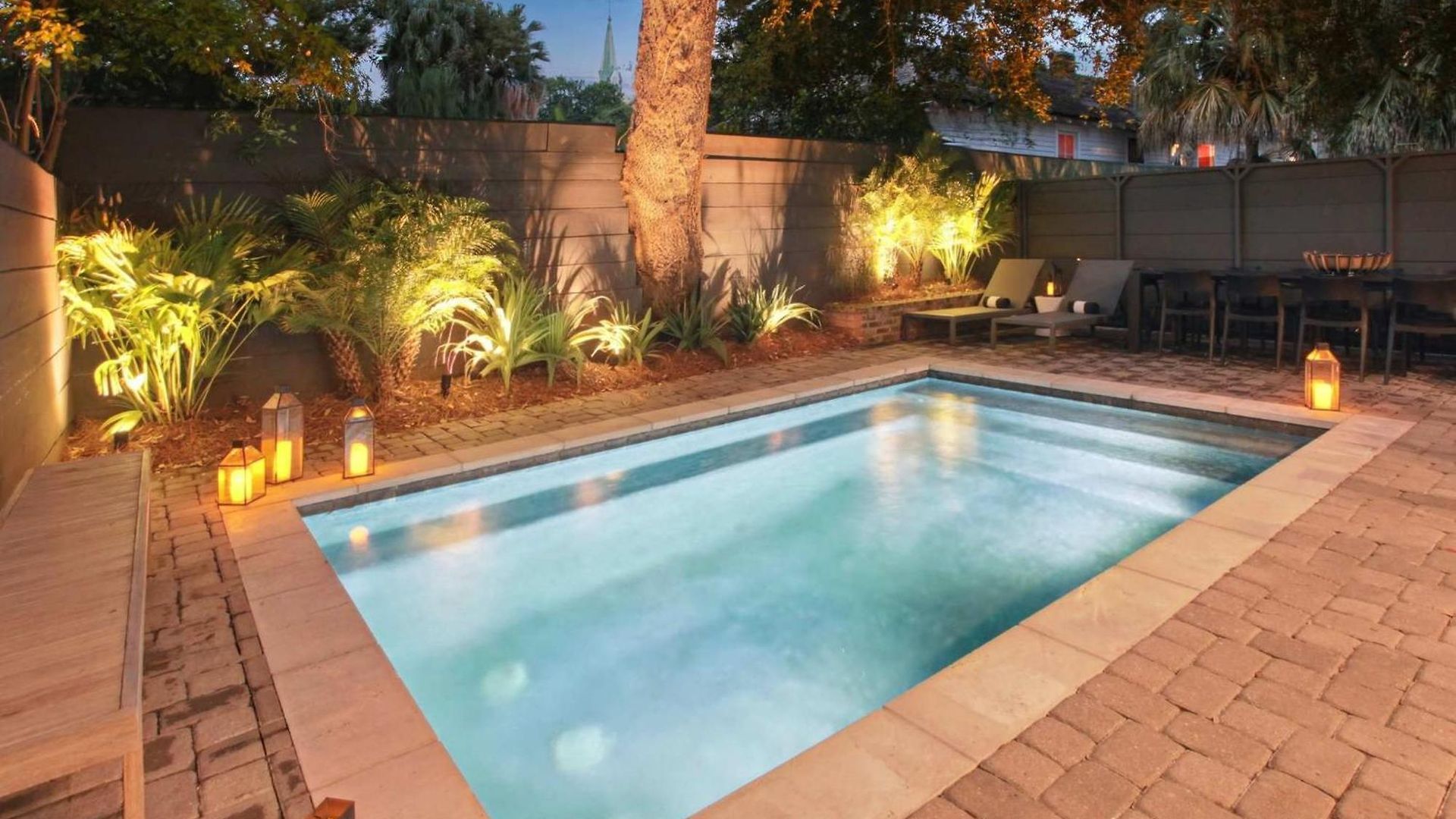 Grand Lush With Heated Pool Holiday home *