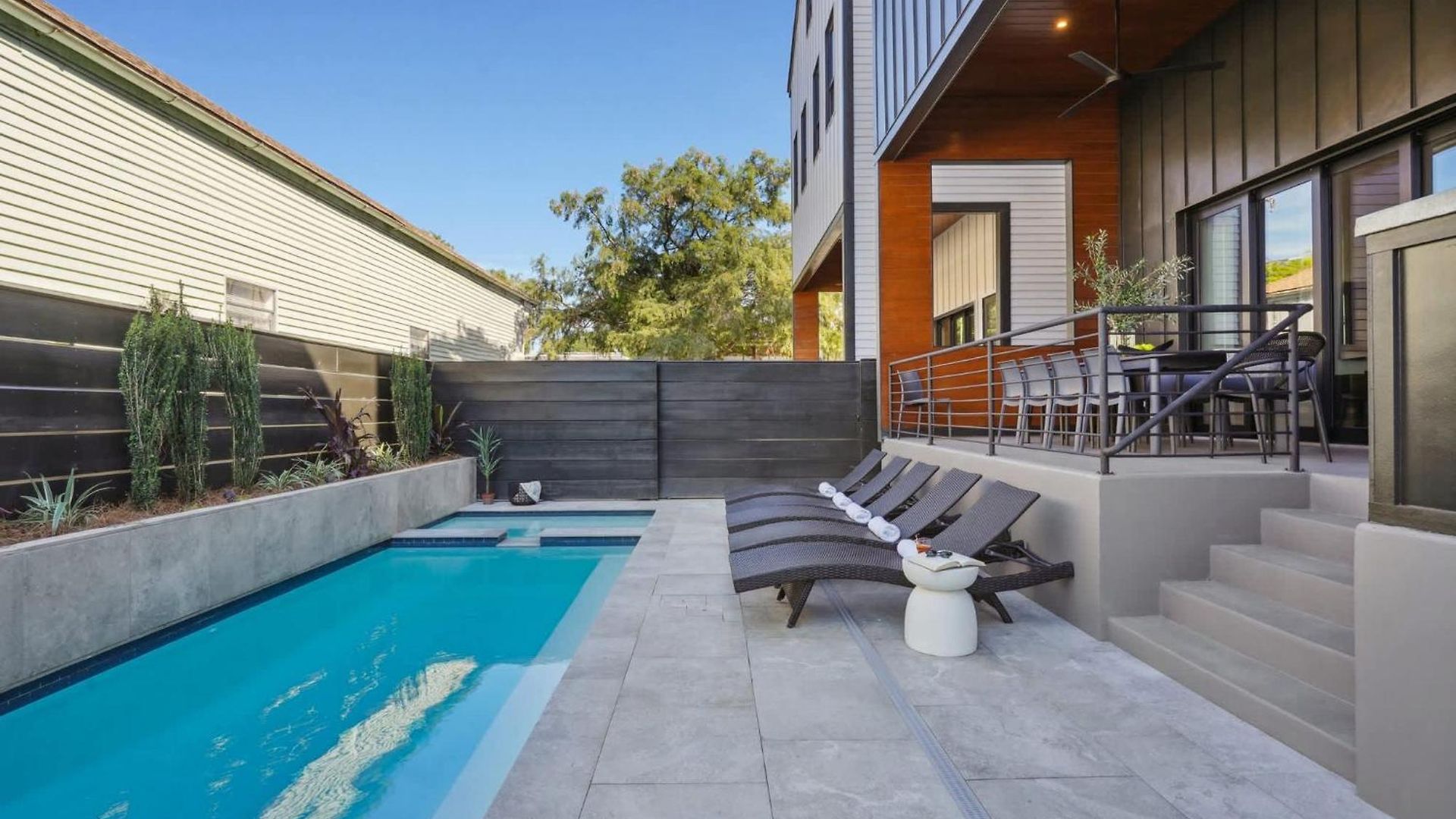 Holiday home Bywater Retreat With Heated Pool And Roof Deck