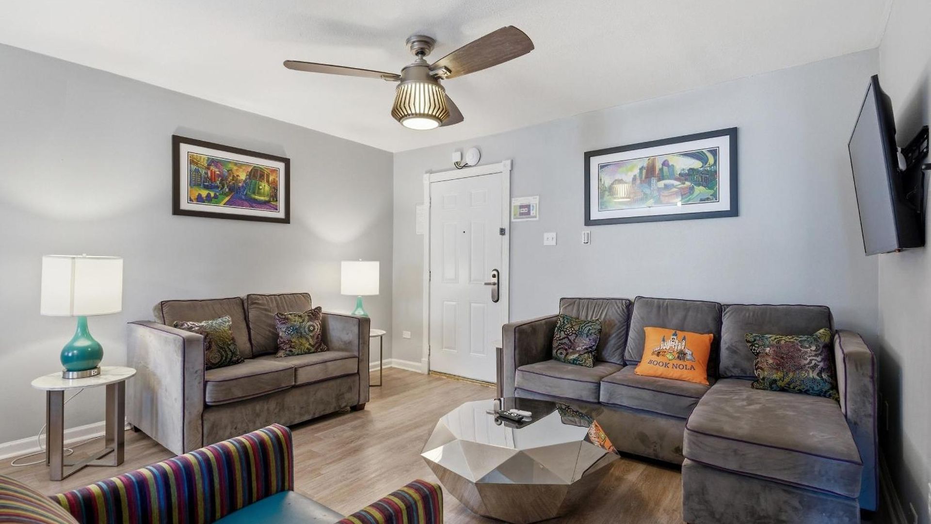 1br Frenchmen W Pool, Hot Tub & Balcony * New Orleans