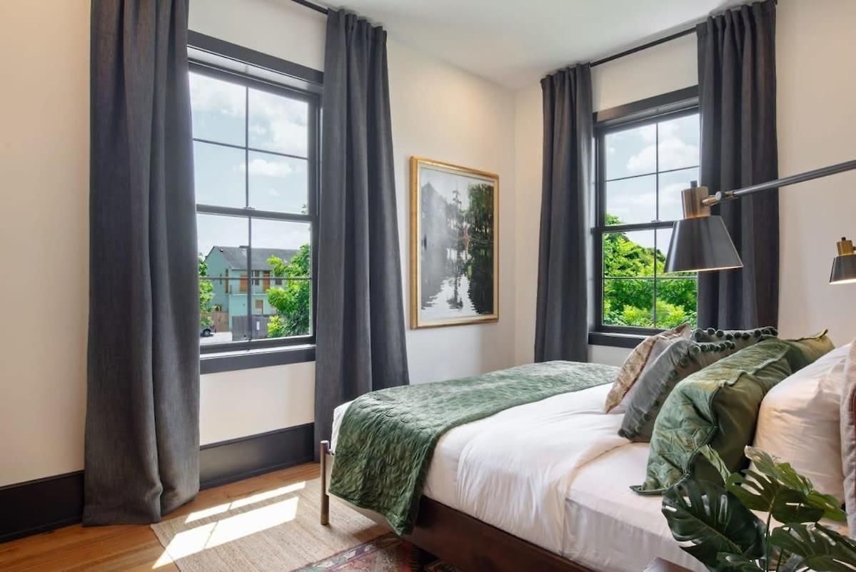 Spacious Nola Combo 2 Units & Shared Pool