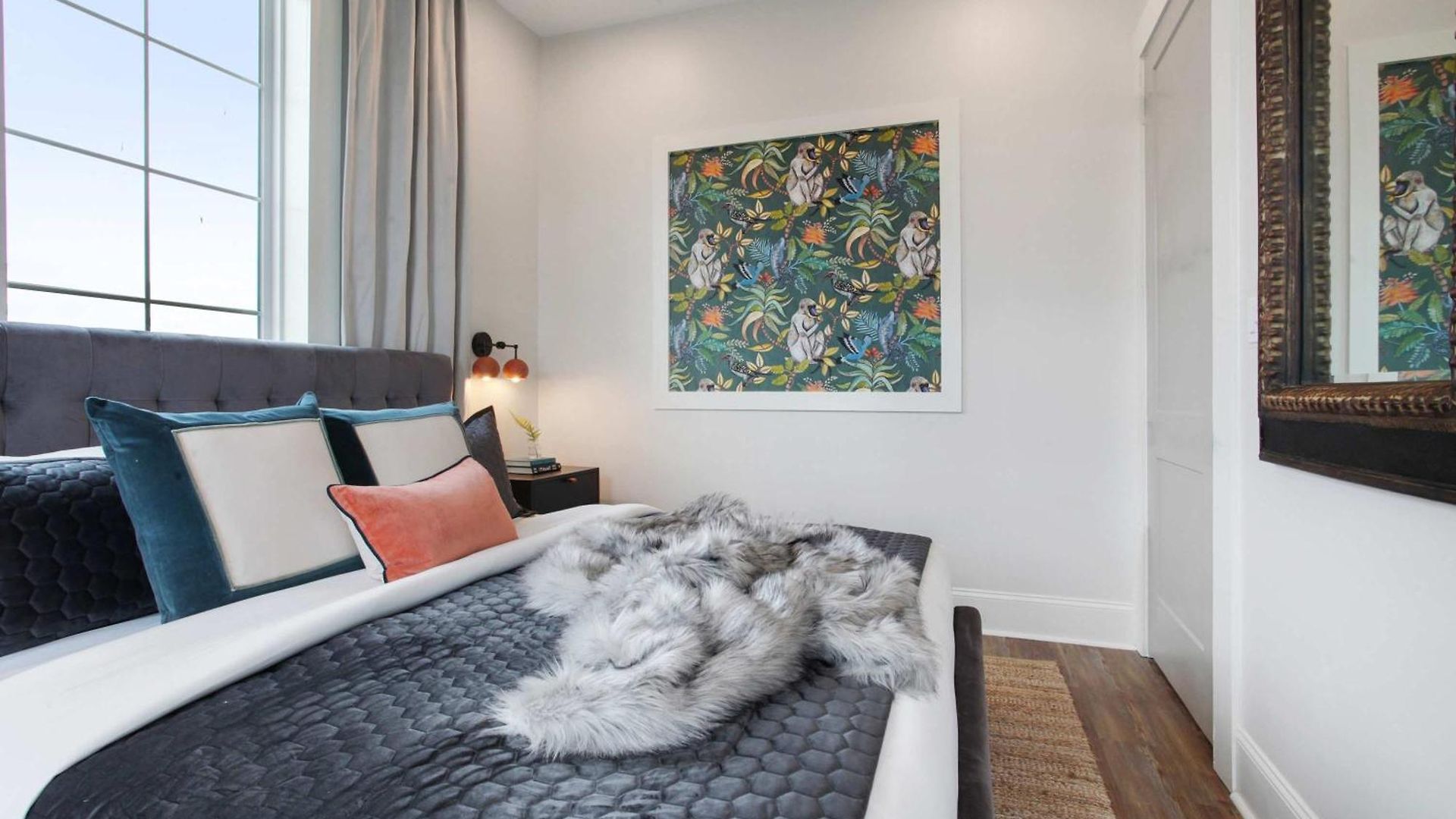 Luxe 19br Combo & Private Backyard With Pool Holiday home *