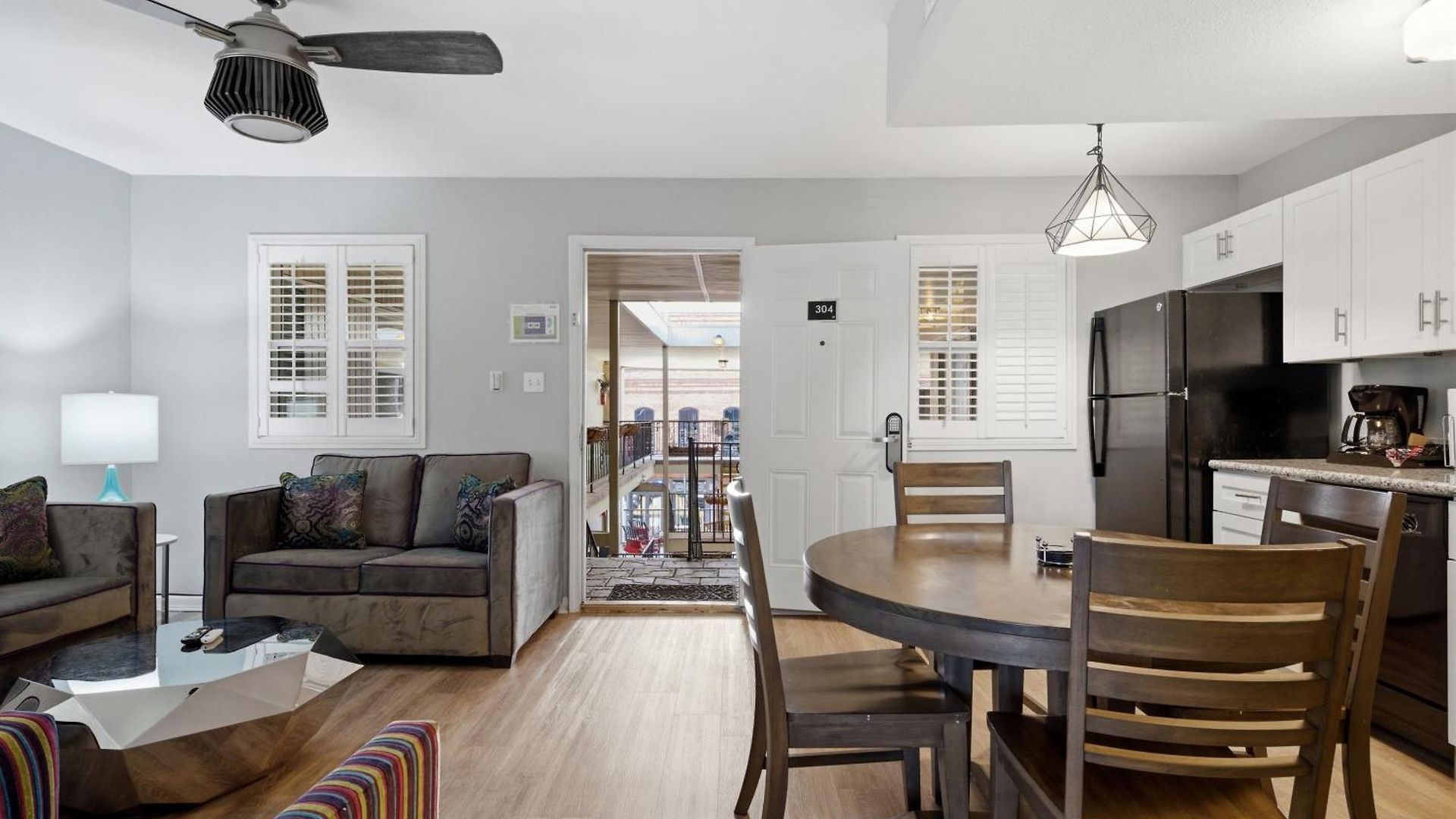 Aparthotel Frenchmen St 2br Hideaway W Pool & Hot Tub