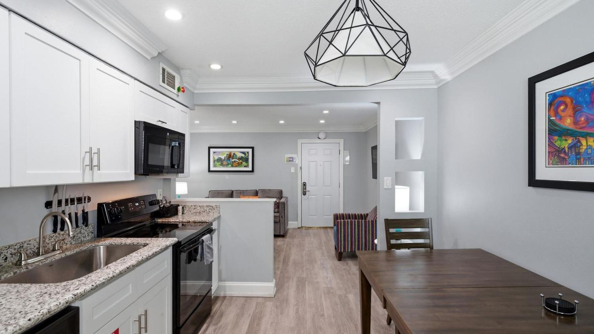 Frenchmen 2br Retreat W Pool & Hot Tub Access
