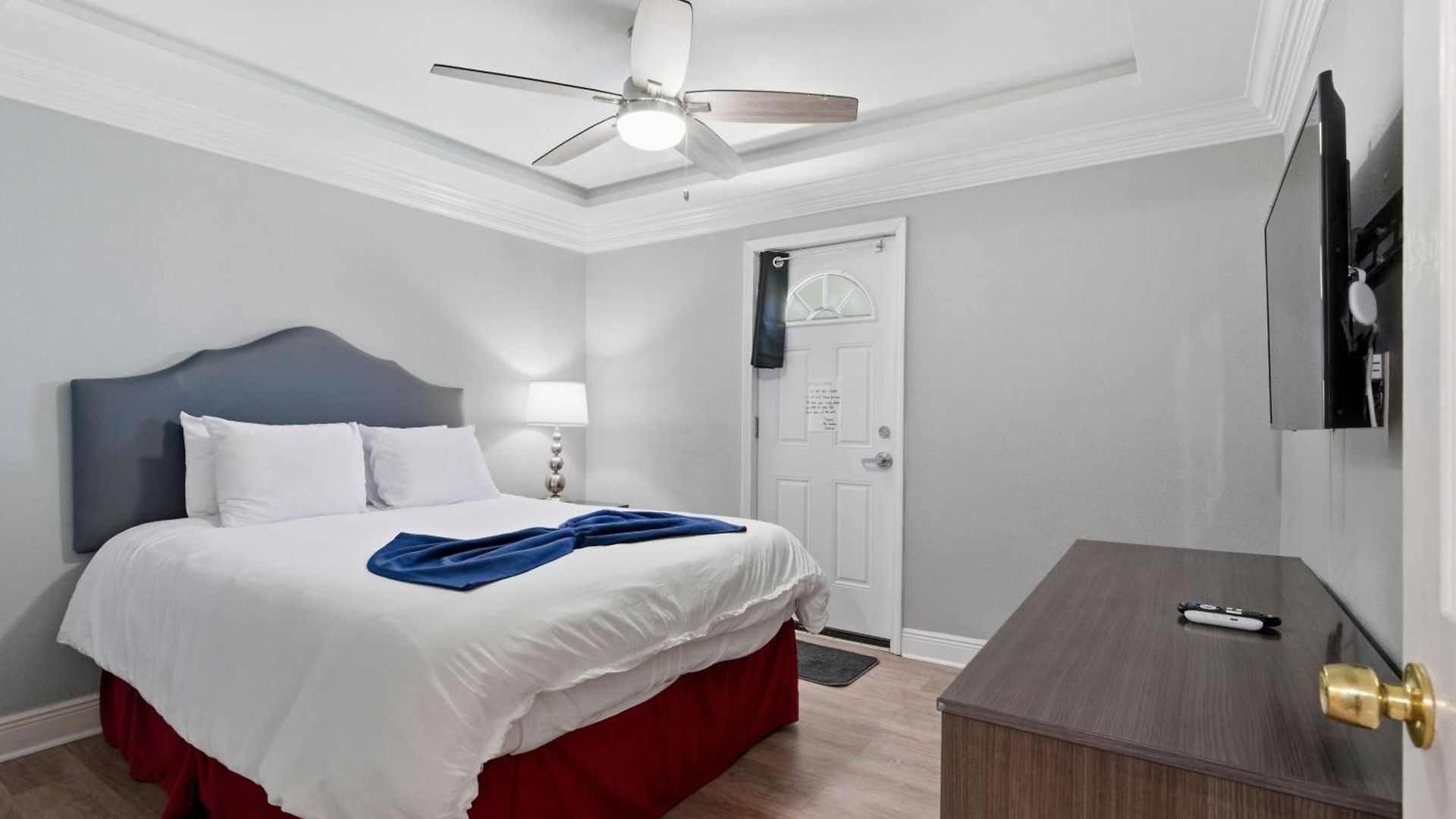 Aparthotel Refined 2br Escape On Frenchmen Street W Pool