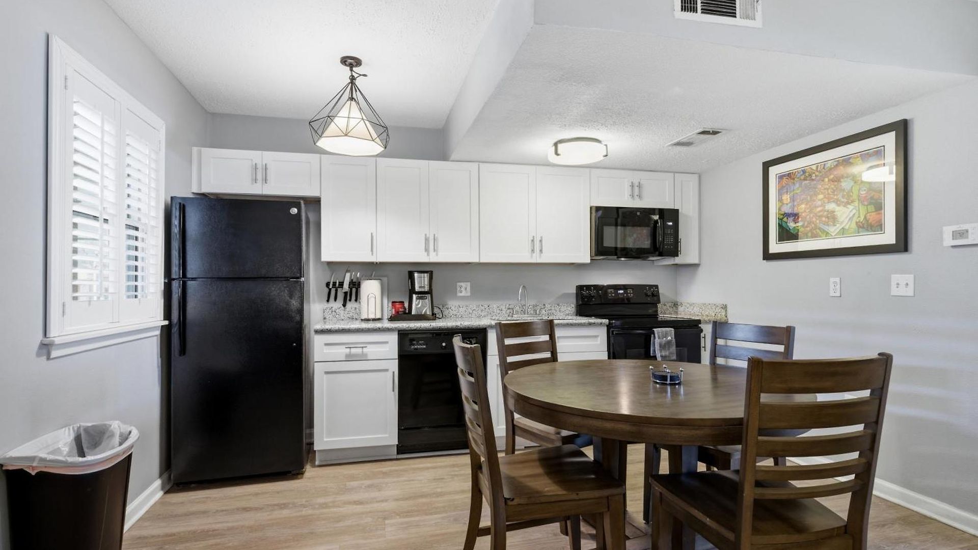 Aparthotel Frenchmen St 2br Hideaway W Pool & Hot Tub