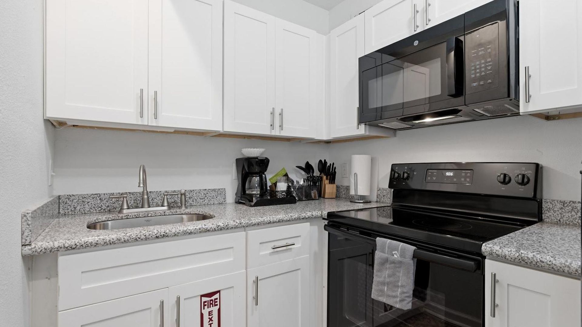 Refined 2br Escape On Frenchmen Street W Pool Aparthotel