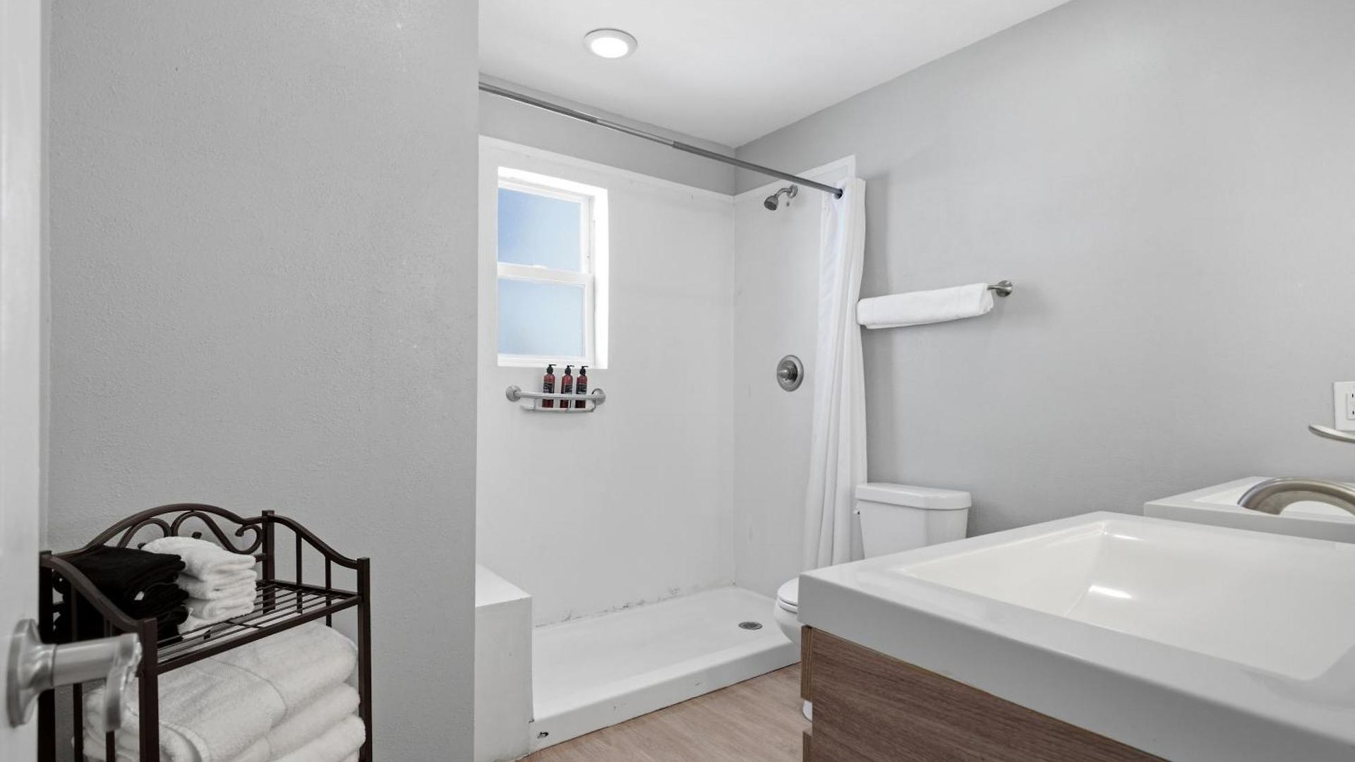 Frenchmen Private Wd Pool & Hot Tub Access Aparthotel 3*