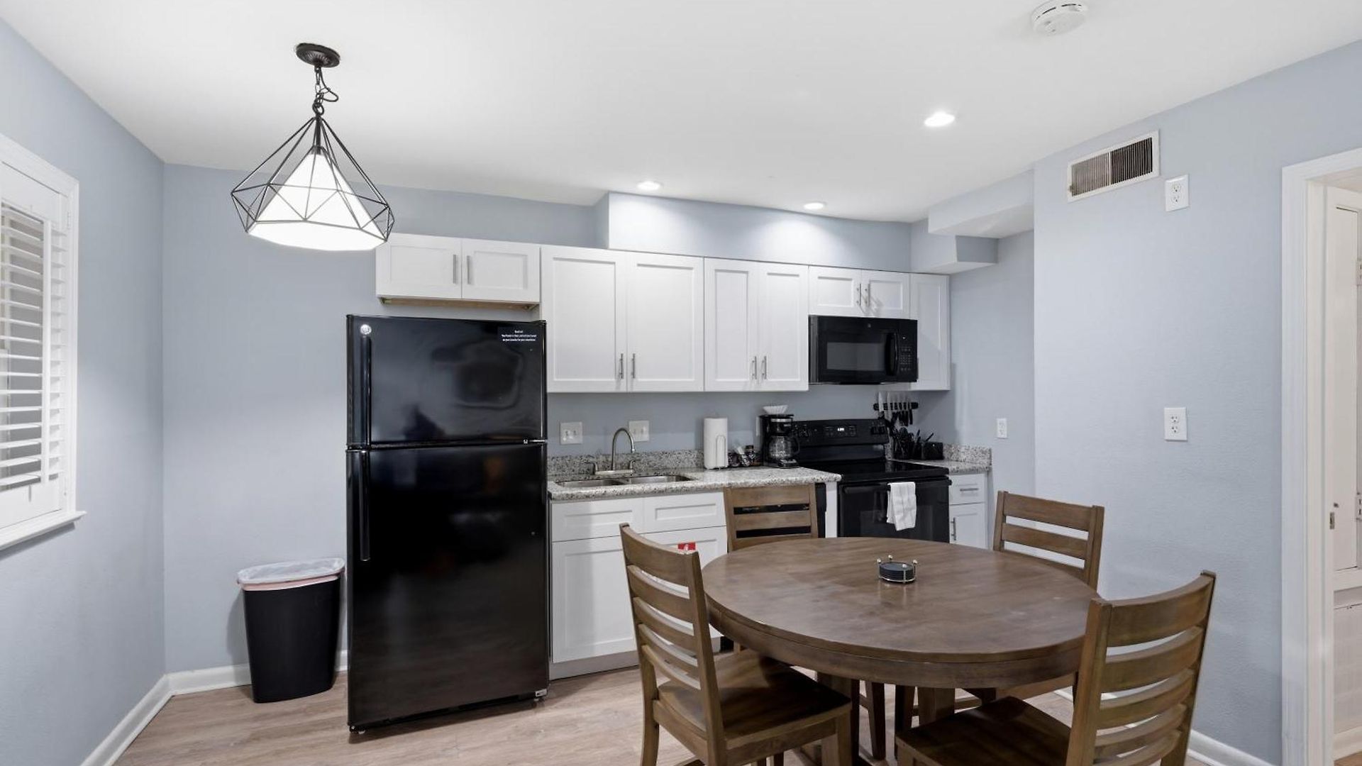 Refined 2br Escape On Frenchmen Street W Pool Aparthotel 3*