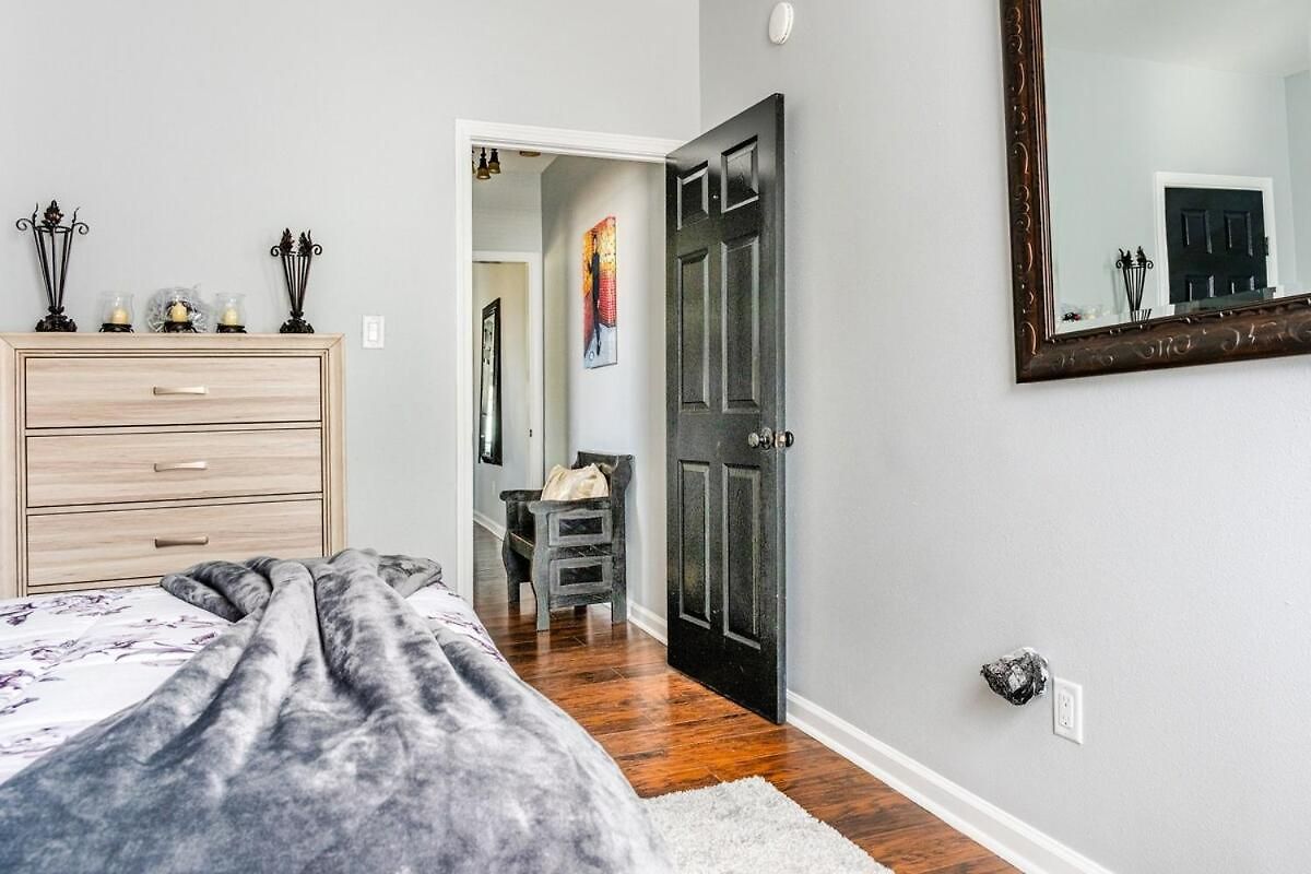 Duplex On Dixon Apartment *