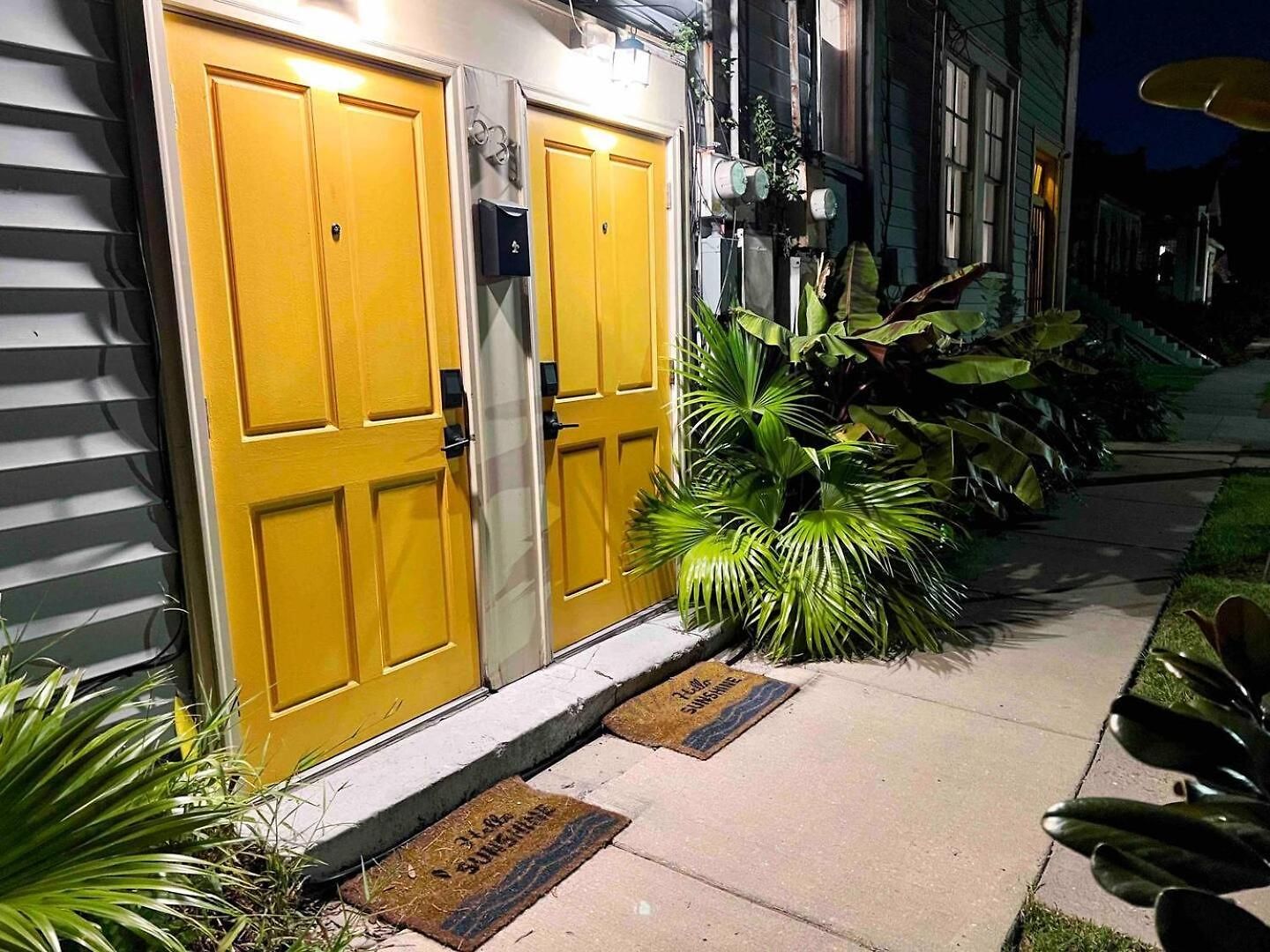 Ferry Access Duplex - 2Br Near French Quarter * New Orleans