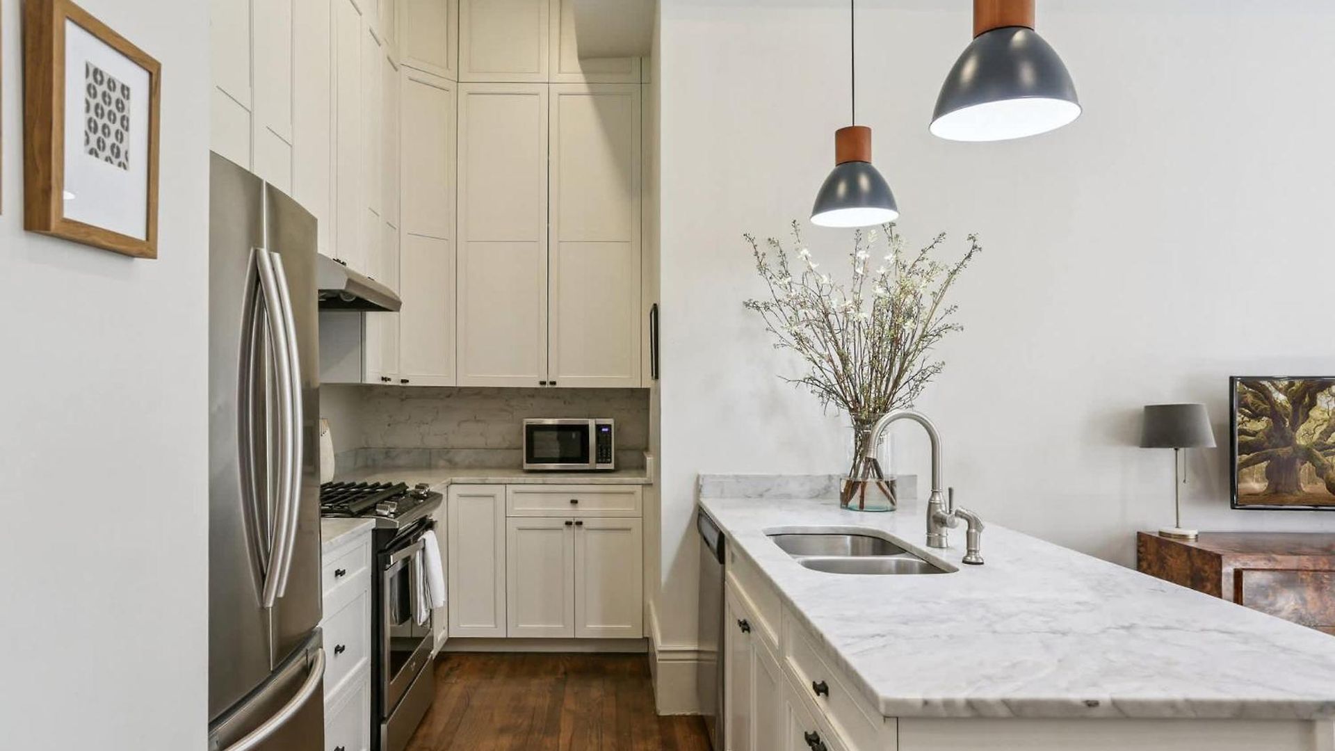 Space & Luxury In Cbd Steps To Fq Apartment *