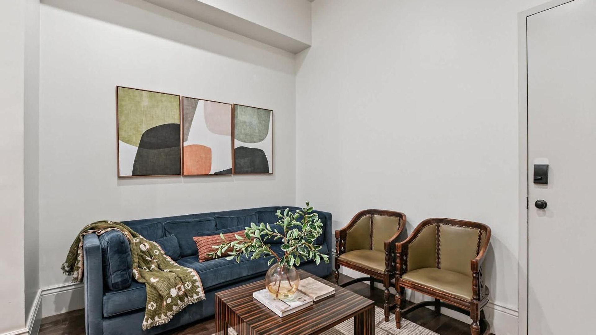 Downtown 6 Combo 12br 12ba Apartment