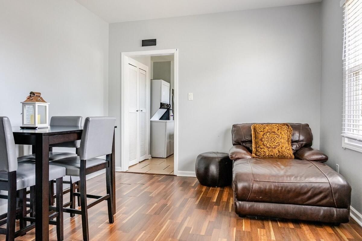 Apartment Duplex On Dixon *