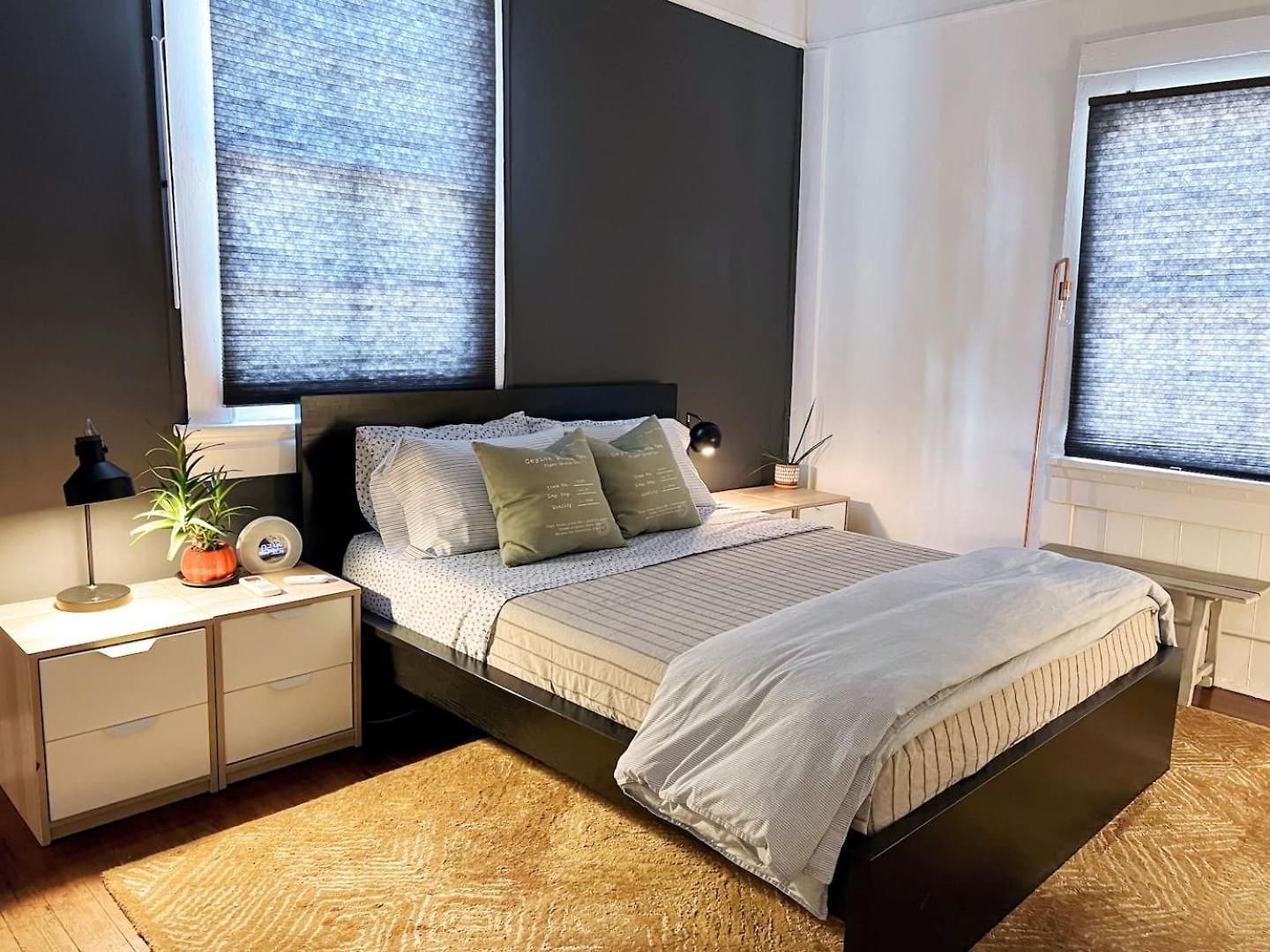 Ferry Access Duplex - 2Br Near French Quarter Hotel
